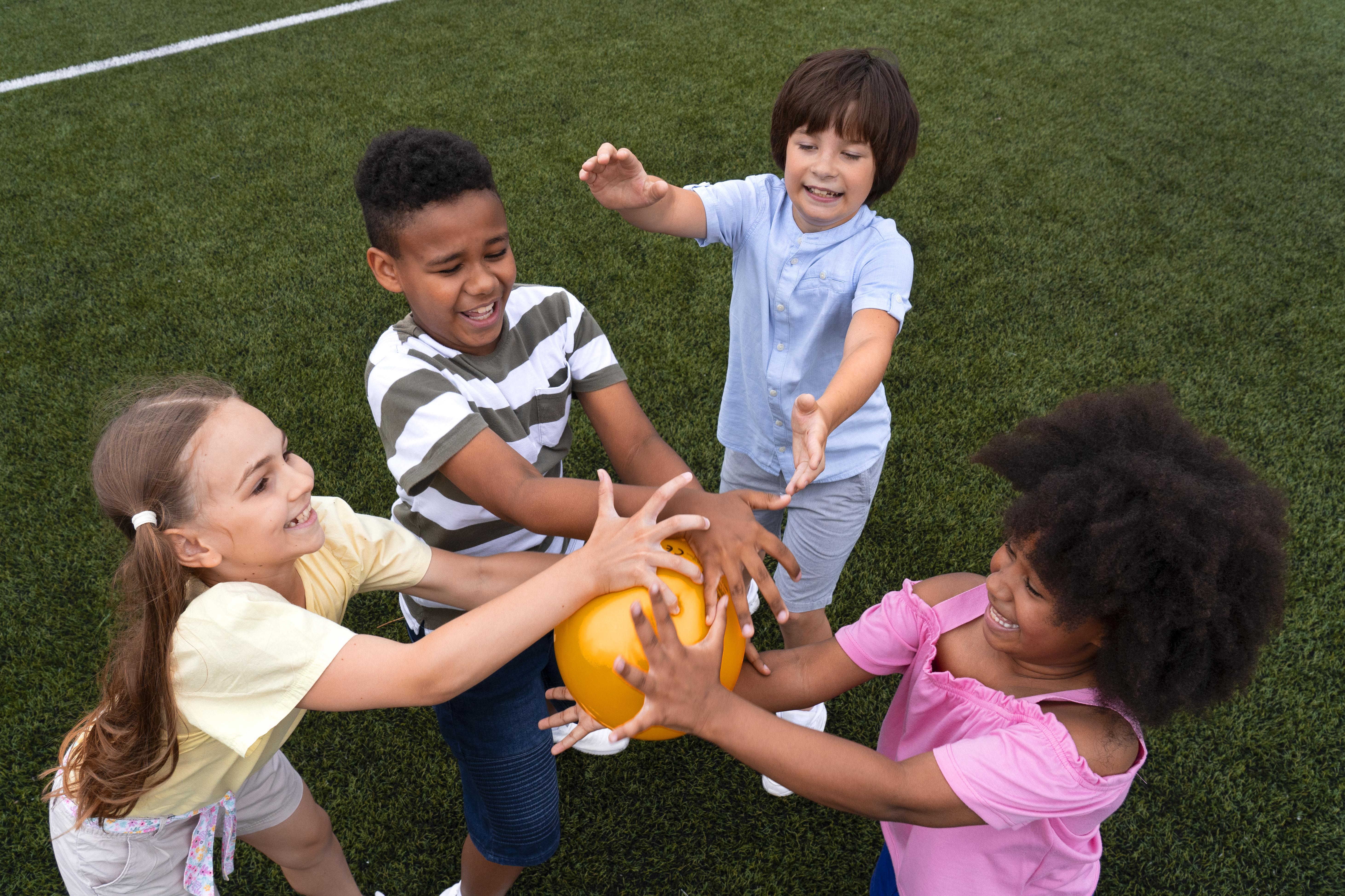 A import&acirc;ncia do brincar para a sa&uacute;de ortop&eacute;dica infantil